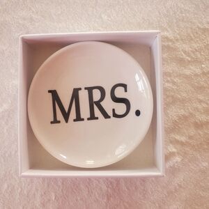White 'MRS.' Jewelry Dish